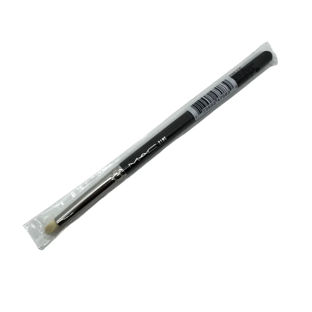 Mac 219S Synthetic Pencil Shaped Brush Brand New in Package Authentic
